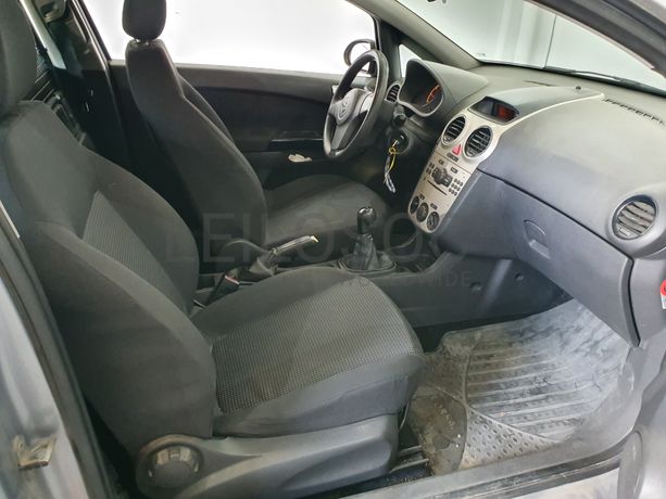 Opel Corsa 1.3 CDTI · Ano 2007