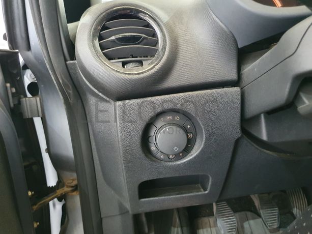 Opel Corsa 1.3 CDTI · Ano 2007