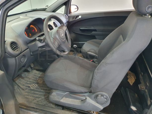 Opel Corsa 1.3 CDTI · Ano 2007