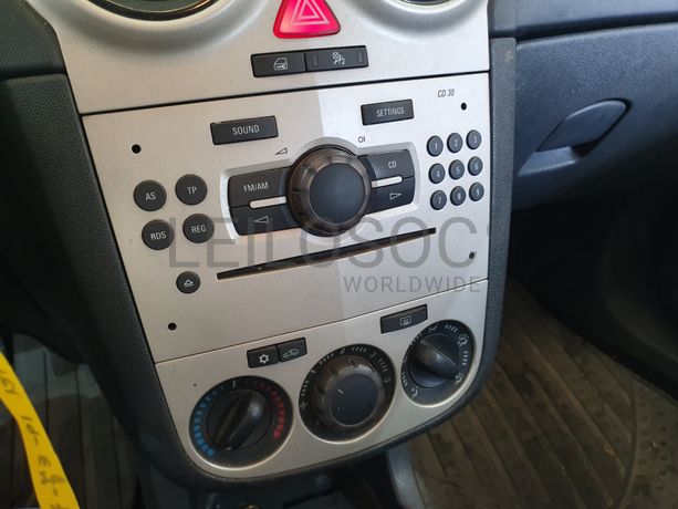 Opel Corsa 1.3 CDTI · Ano 2007