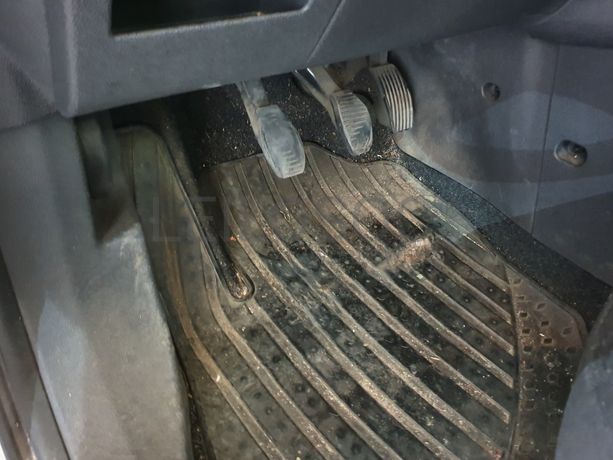 Opel Corsa 1.3 CDTI · Ano 2011