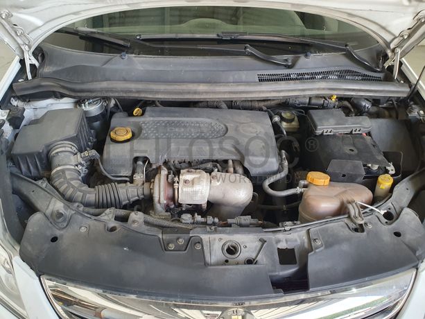 Opel Corsa 1.3 CDTI · Ano 2011