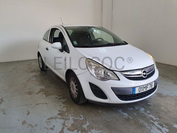 Opel Corsa 1.3 CDTI · Ano 2011