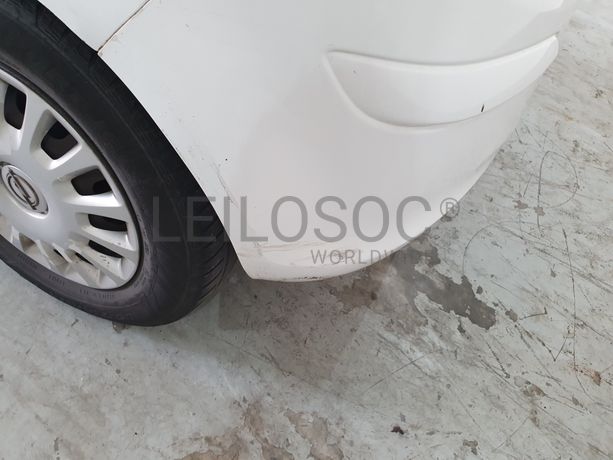 Opel Corsa 1.3 CDTI · Ano 2011