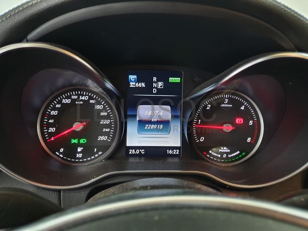 Mercedes-Benz C300 Hybrid · Ano 2015   50-PO-32