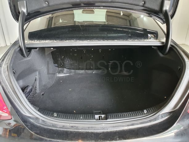 Mercedes-Benz C300 Hybrid · Ano 2015   50-PO-32