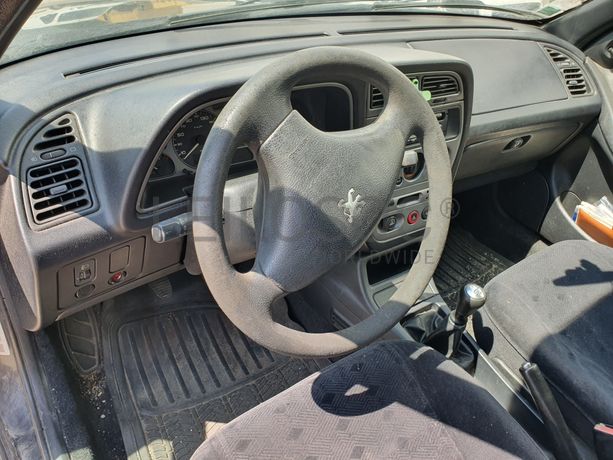 Peugeot 306 · Ano 2001