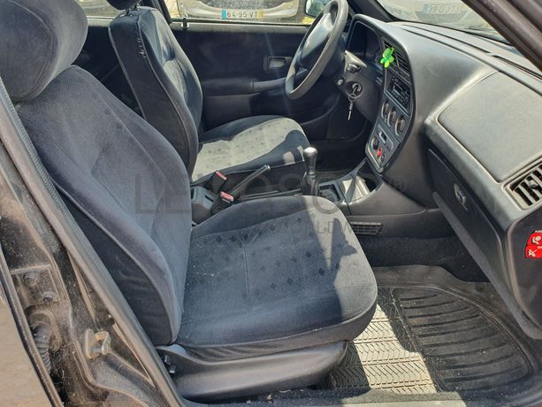 Peugeot 306 · Ano 2001