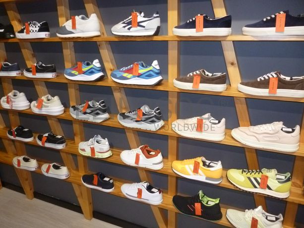 Artigos de desporto · Equipamento Diverso