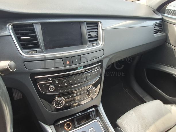 Peugeot 508 Hybrid · Ano 2012