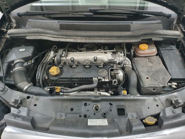Opel Zafira · Ano 2006