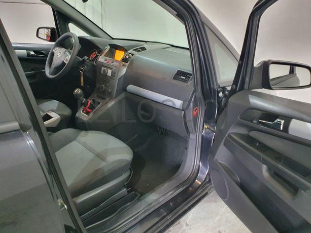 Opel Zafira · Ano 2006