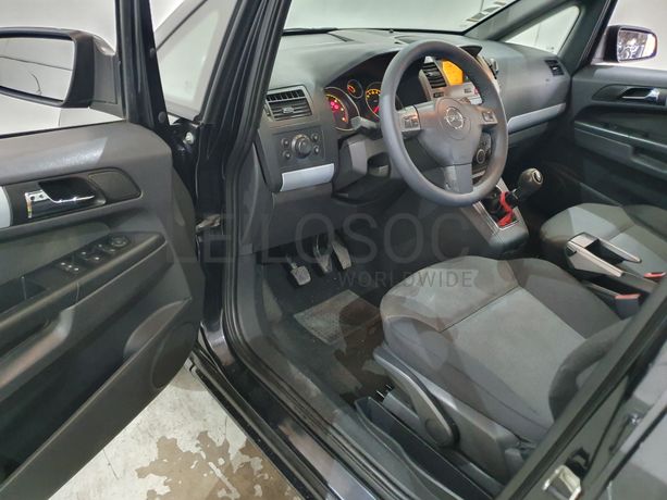 Opel Zafira · Ano 2006