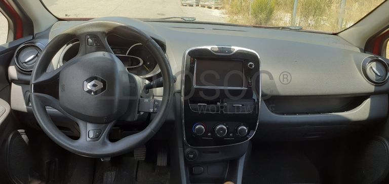 Renault Clio 1.5 DCI · Ano 2014