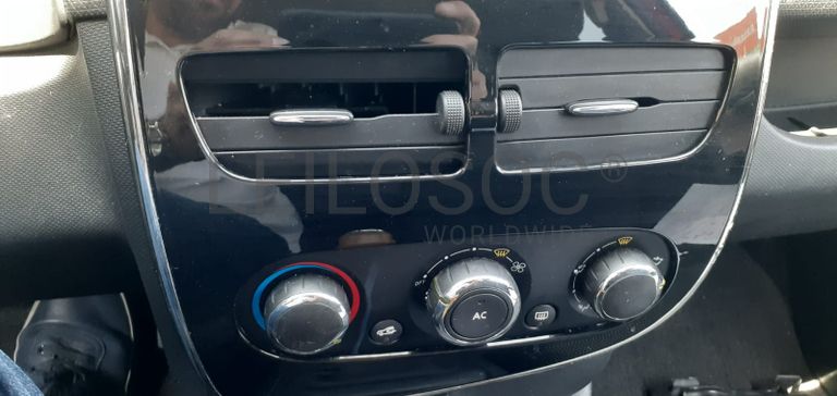 Renault Clio 1.5 DCI · Ano 2014