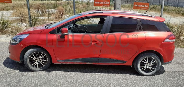 Renault Clio 1.5 DCI · Ano 2014