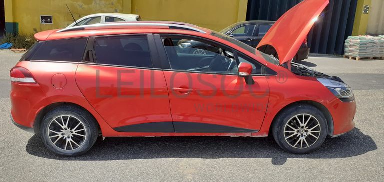 Renault Clio 1.5 DCI · Ano 2014