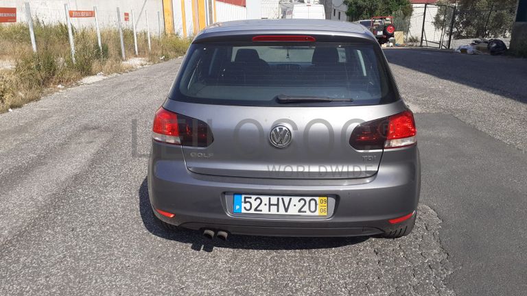 Volkswagen Golf 2.0 TDI · Ano 2009