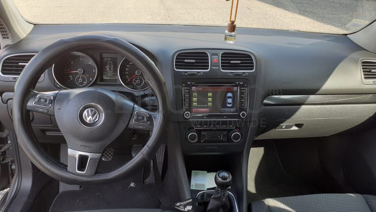 Volkswagen Golf 2.0 TDI · Ano 2009