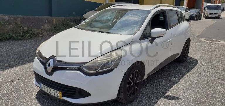 Renault Clio 1.5 DCI · Ano 2014