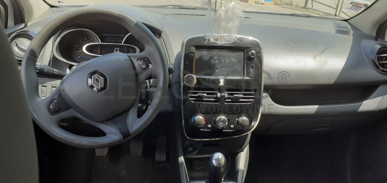 Renault Clio 1.5 DCI · Ano 2014