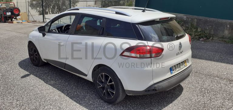 Renault Clio 1.5 DCI · Ano 2014