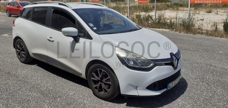 Renault Clio 1.5 DCI · Ano 2014