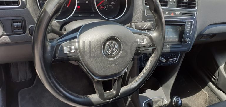 Volkswagen Polo 1.0 · Ano 2015