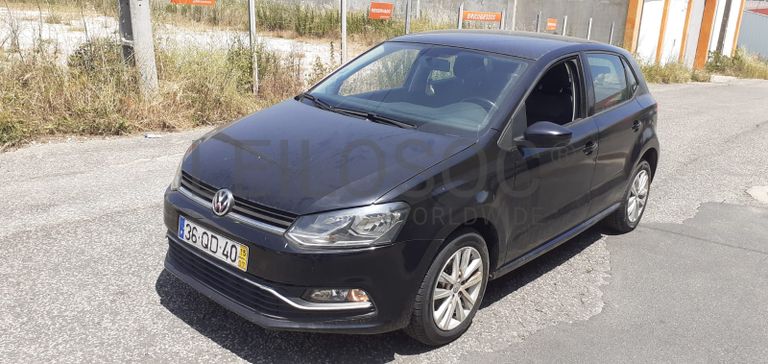 Volkswagen Polo 1.0 · Ano 2015