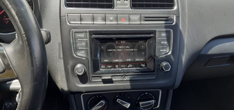 Volkswagen Polo 1.0 · Ano 2015