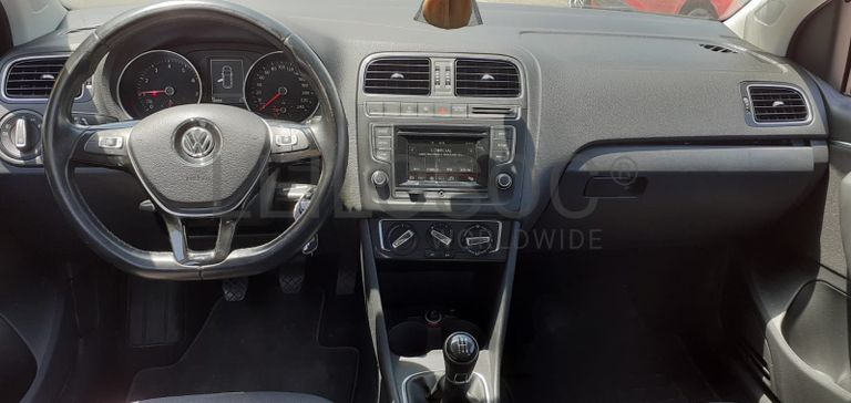Volkswagen Polo 1.0 · Ano 2015