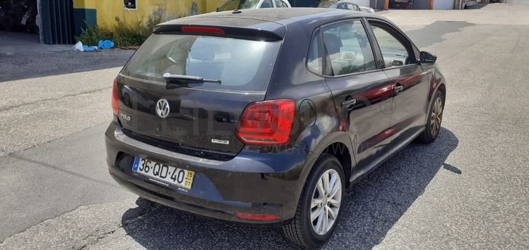 Volkswagen Polo 1.0 · Ano 2015