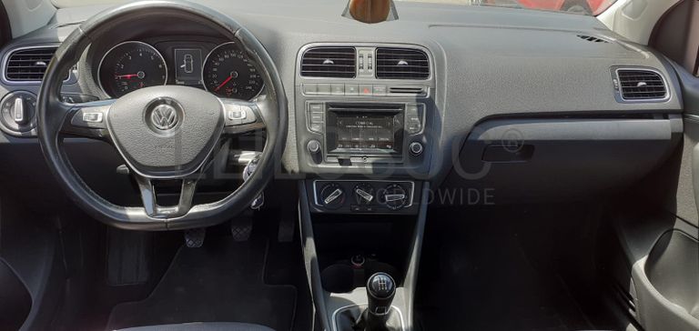 Volkswagen Polo 1.0 · Ano 2015