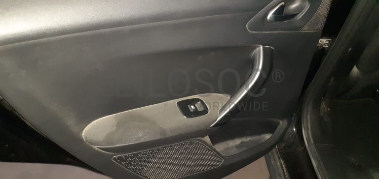 Peugeot 2008 1.6 HDI · Ano 2018