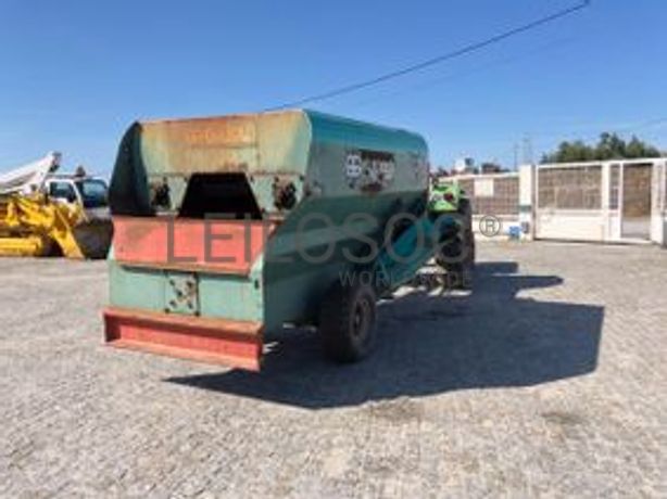 Trator Agrícola Deutz D-6086 · Misturadora Gilioli