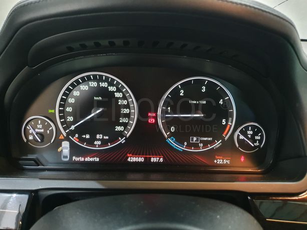 BMW 740D · Ano 2010