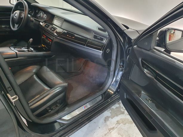 BMW 740D · Ano 2010