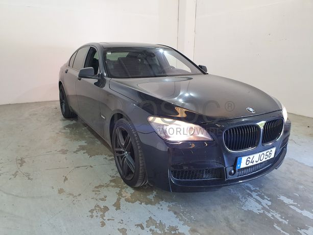 BMW 740D · Ano 2010