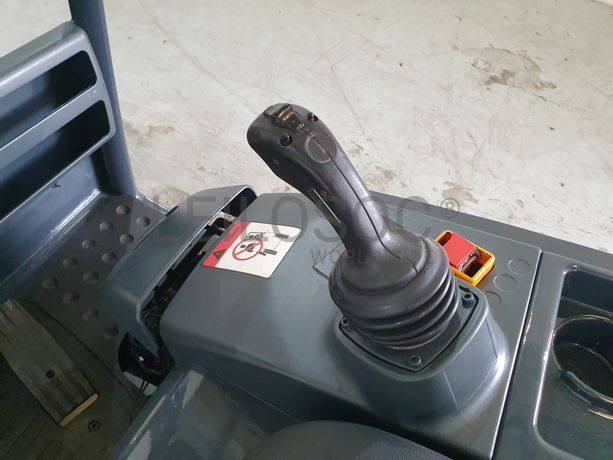 Empilhador Elétrico Boss · Ano 2005