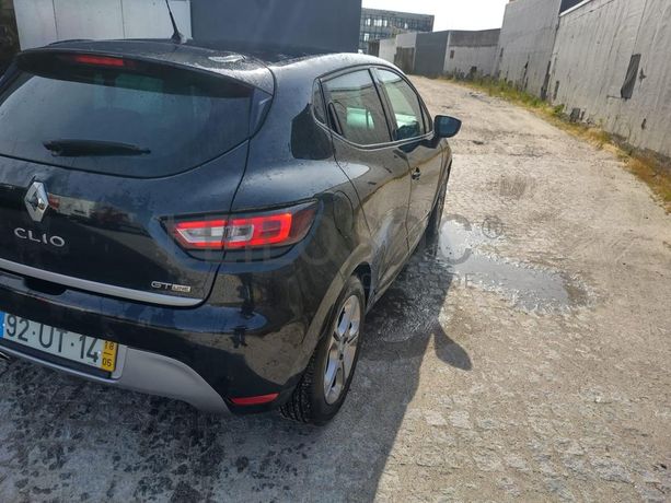 Renault Clio · Ano 2018  92-UT-14