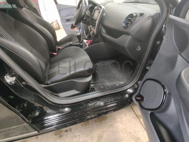 Renault Clio · Ano 2018  92-UT-14