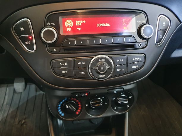 Opel Corsa · Ano 2016