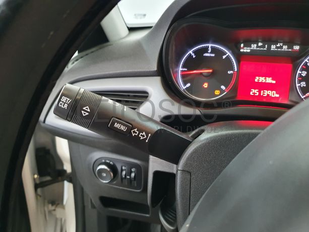 Opel Corsa · Ano 2016