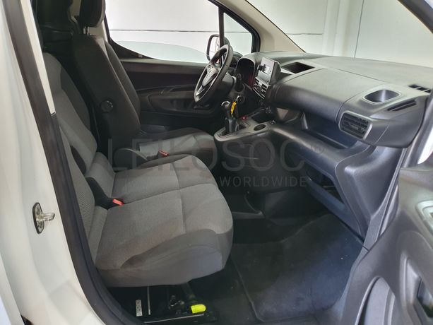 Opel Combo · Ano 2020