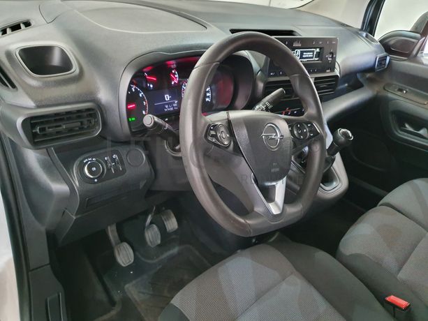 Opel Combo · Ano 2020