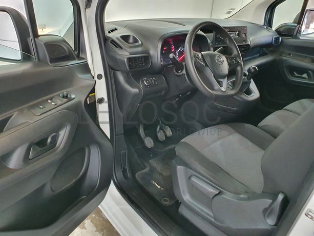 Opel Combo · Ano 2020