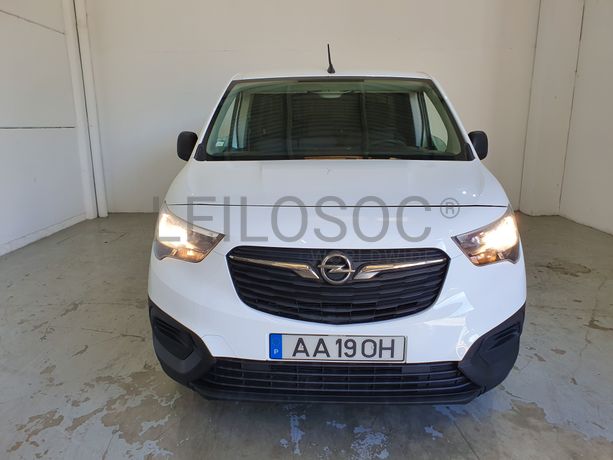 Opel Combo · Ano 2020