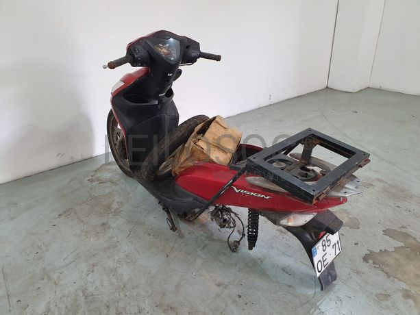 Motociclo Honda Vision NSC 110 · Ano 2013