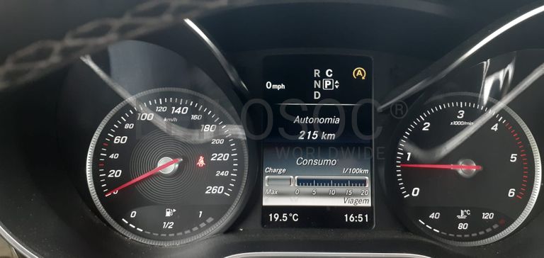 Mercedes-Benz V250 Bluetec 2.2 · Ano 2015