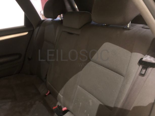 Audi A4 1.9 TDI · Ano 2004